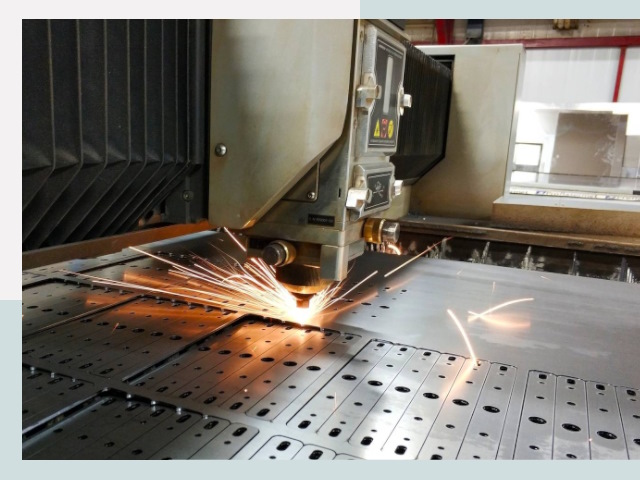 Лазерная резка металла в Армавире от 608 руб.